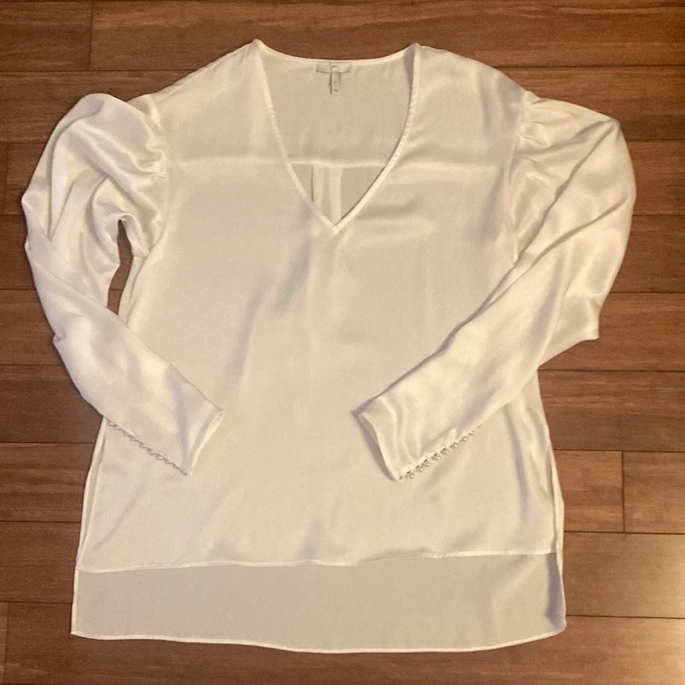 Joie Kynthia white blouse with pearl buttons. Size M - Picture 2 of 11